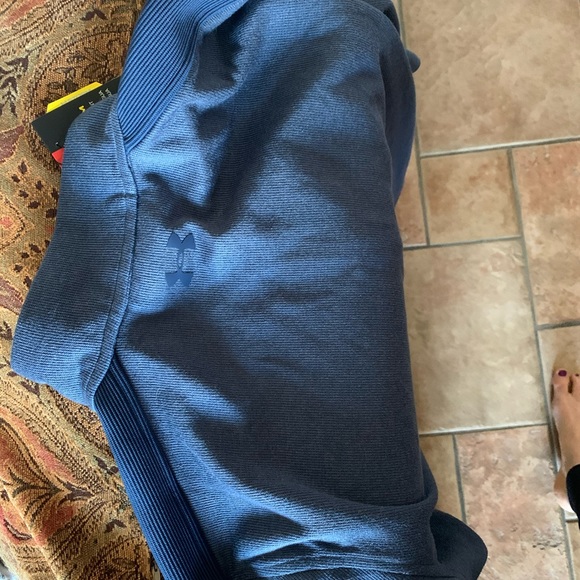 Men’s Under Armor 3/4 zip - Picture 3 of 4